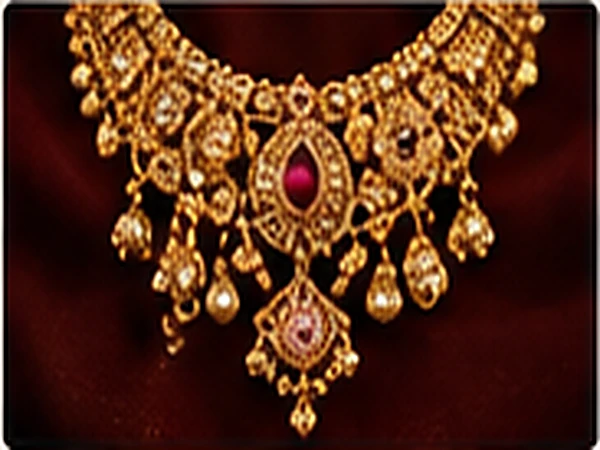 Authentic Traditional Indian Gold Choker Necklace in Fremont, CA